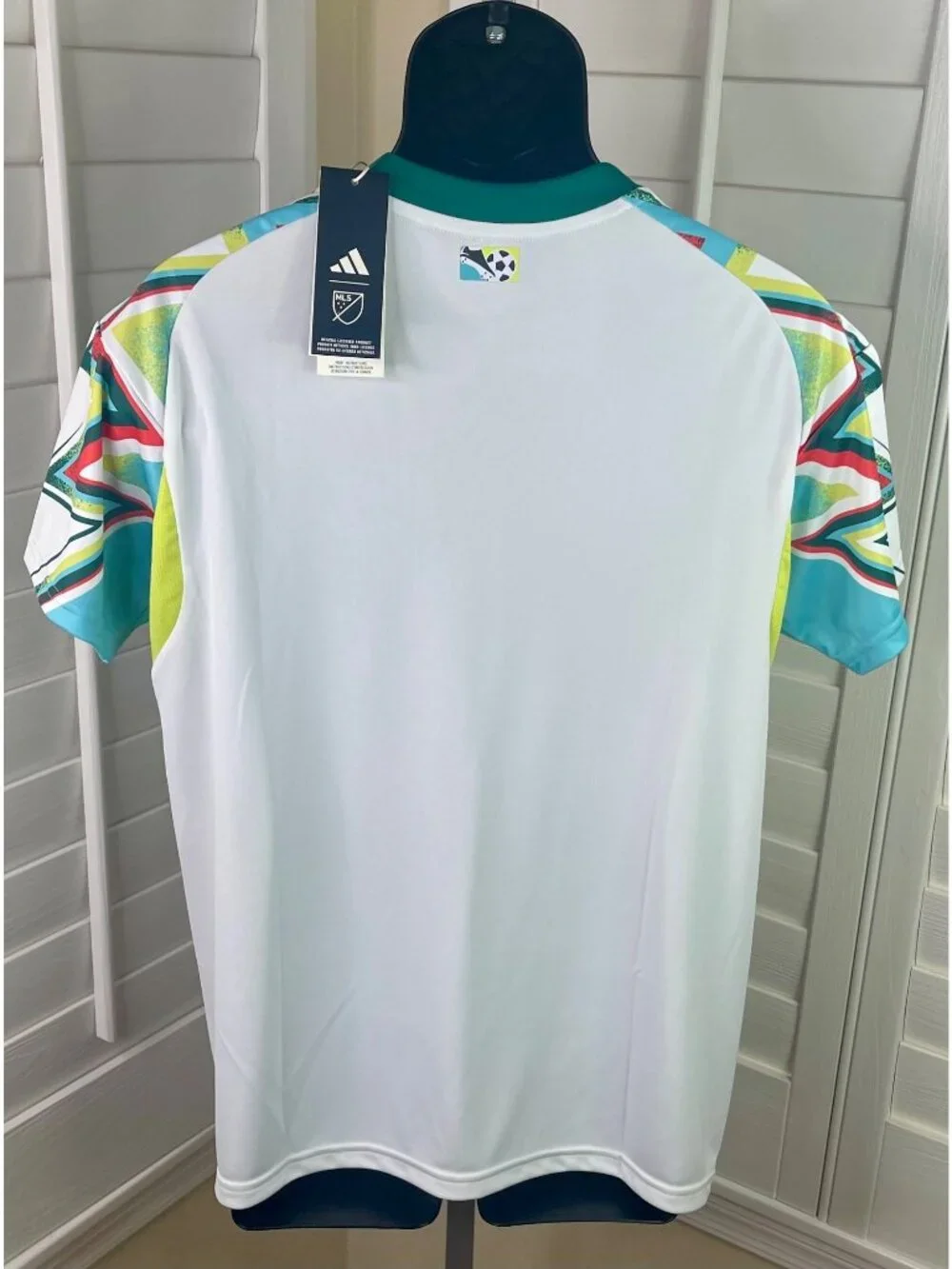 Adidas MLS San Jose Clash Retro Lightning Design Soccer Jersey - Men’s L - NWT